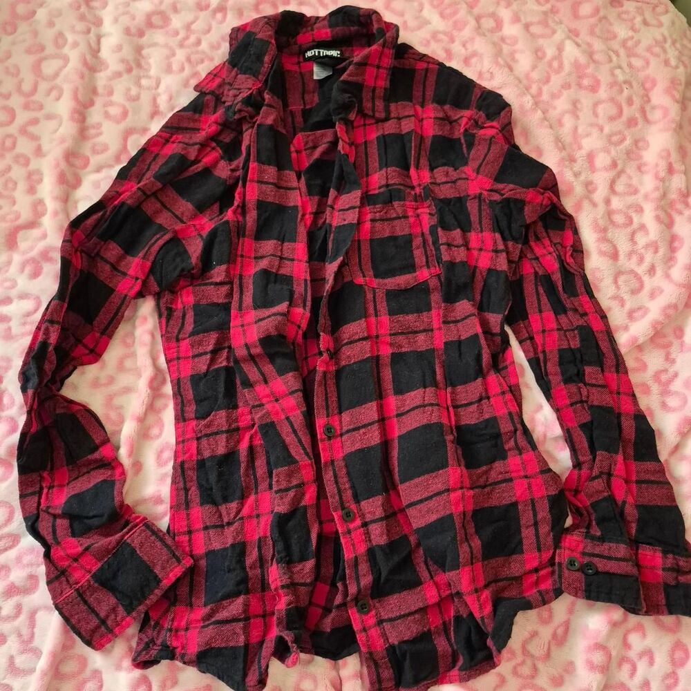Hot-topic Women's Black and Red Shirt